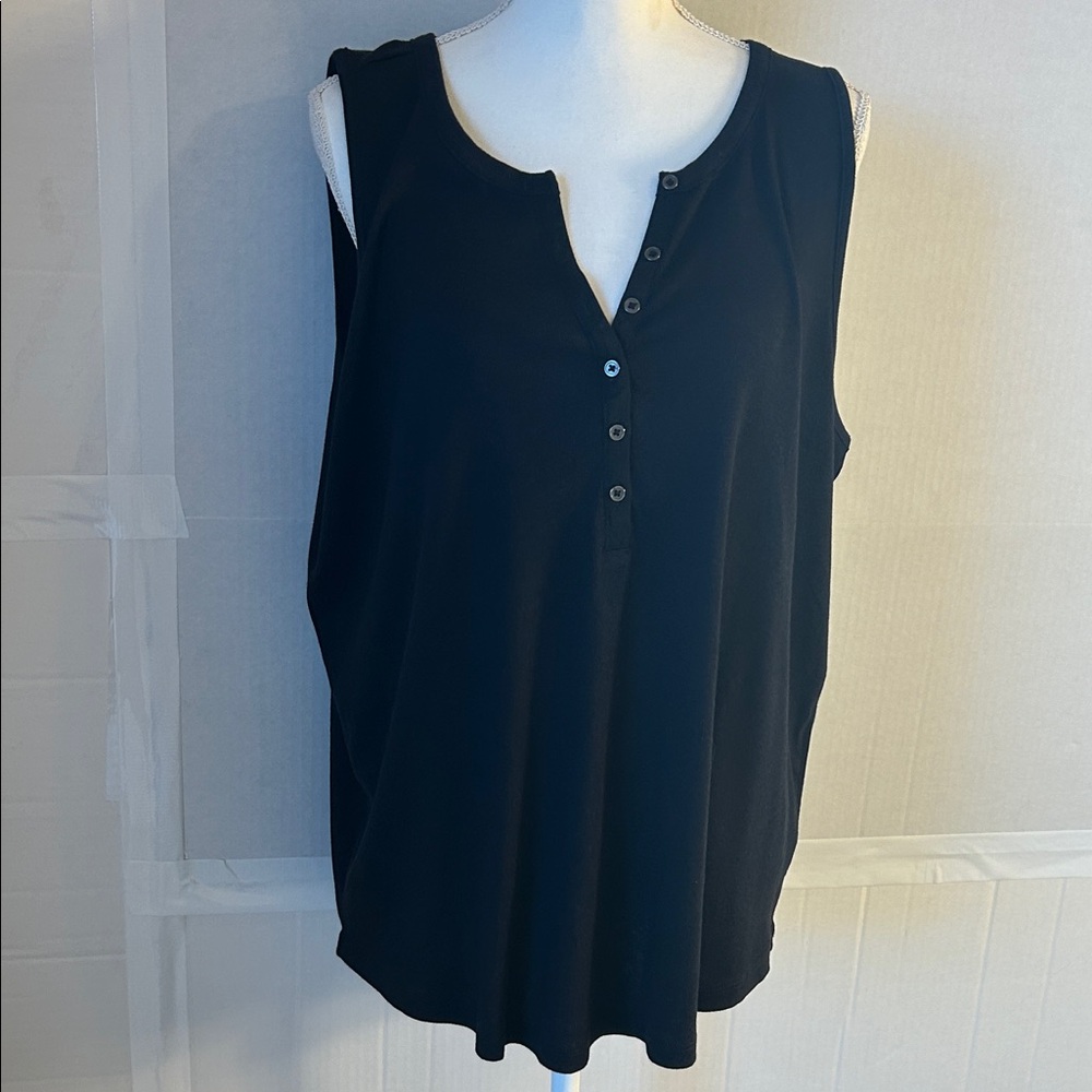 NWT Maurices V-Neck Button Placket Ribbed Black Tank. Sz 2X